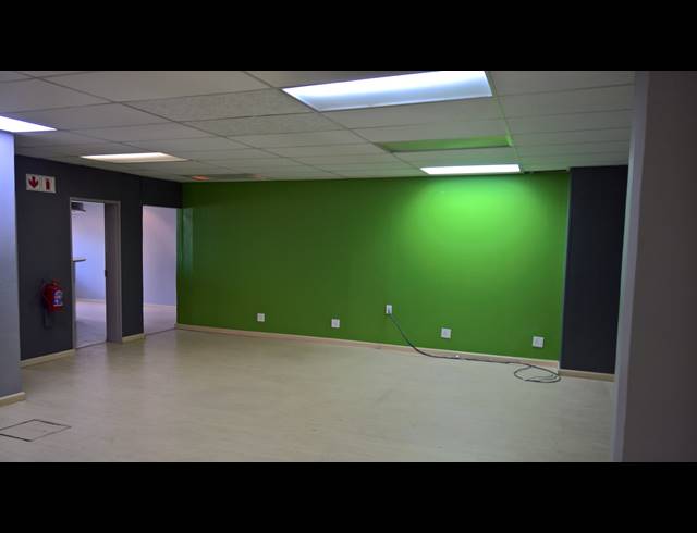 1,841M² WAREHOUSE TO LET IN RANDJESPARK